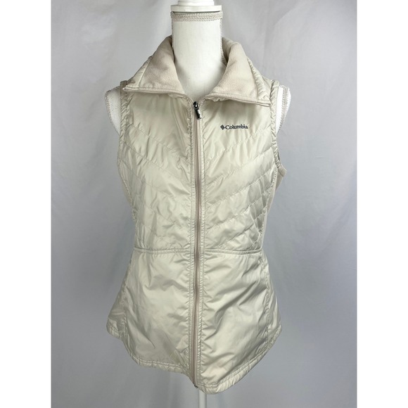 Columbia Jackets & Blazers - Columbia Women Medium Cream Fleece Quilted Zip Mix it Around Vest‎